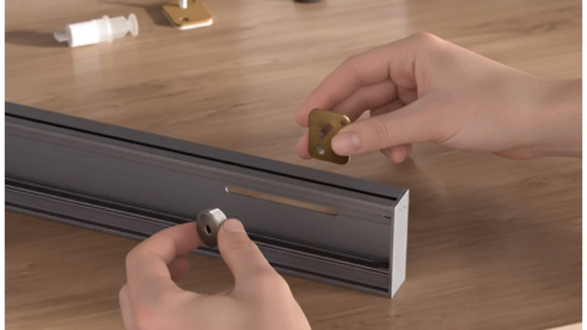 Zwei Hände halten Metallhalterungen in der Nähe eines Metallkanals auf Holz und bereiten sich auf das Einsetzen der Halterungen vor; Tesaband, Kappe und Spritze im Hintergrund. (This text has been generated by AI)