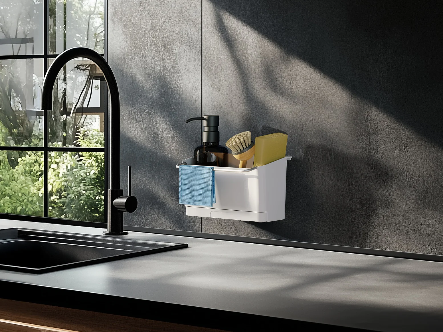 Eine moderne Küchenspüle mit einem hohen schwarzen Wasserhahn steht unter einem Fenster. Eine Ablage hält Gegenstände, die mit Tesafilm befestigt sind. Die Arbeitsplatte ist klar. (This text has been generated by AI)