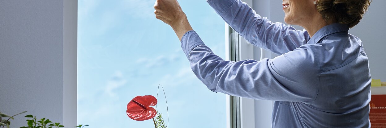 Adhesive hooks – a secure hold without drilling