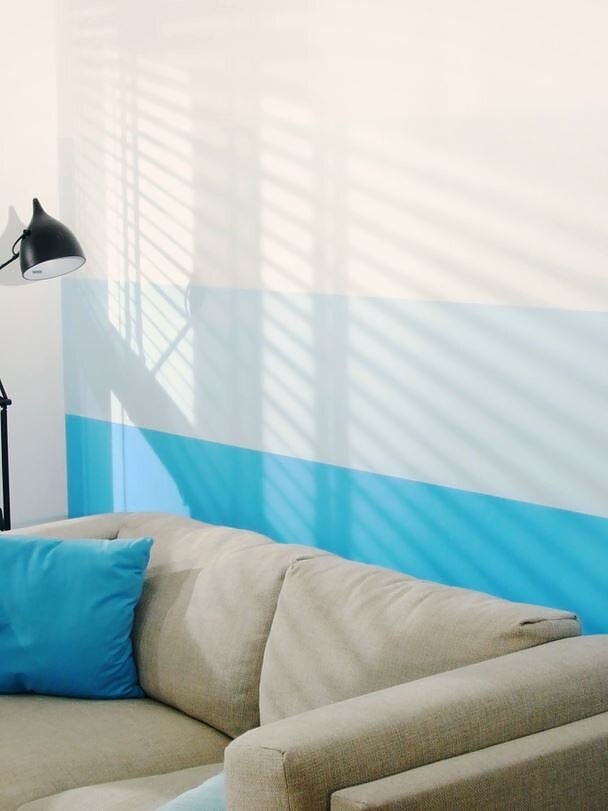 Color gradient wall design with tesa® masking tape