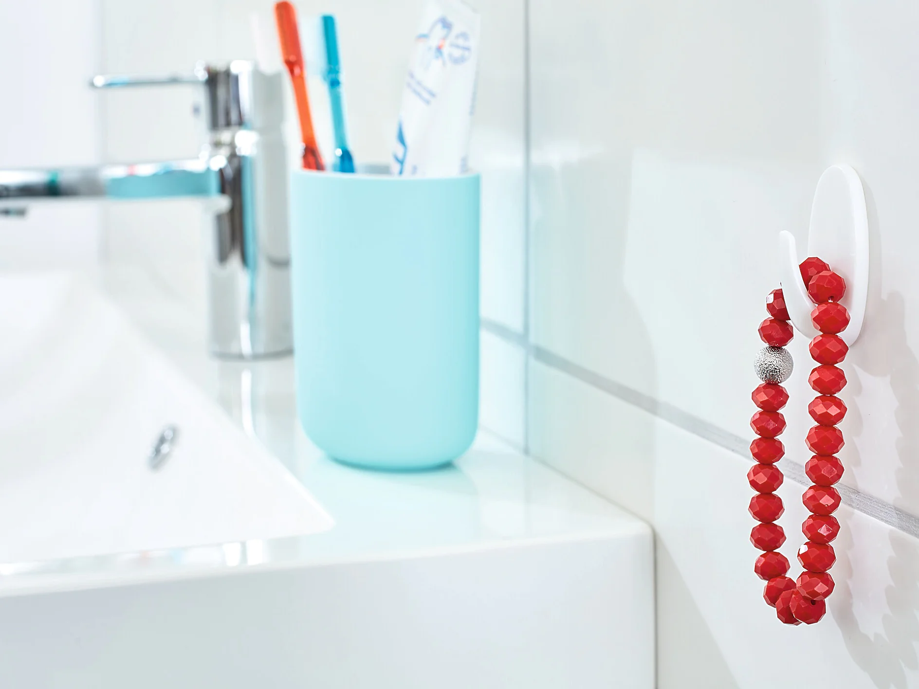 powerstrips-hooks-small-oval_step_10of13_ap