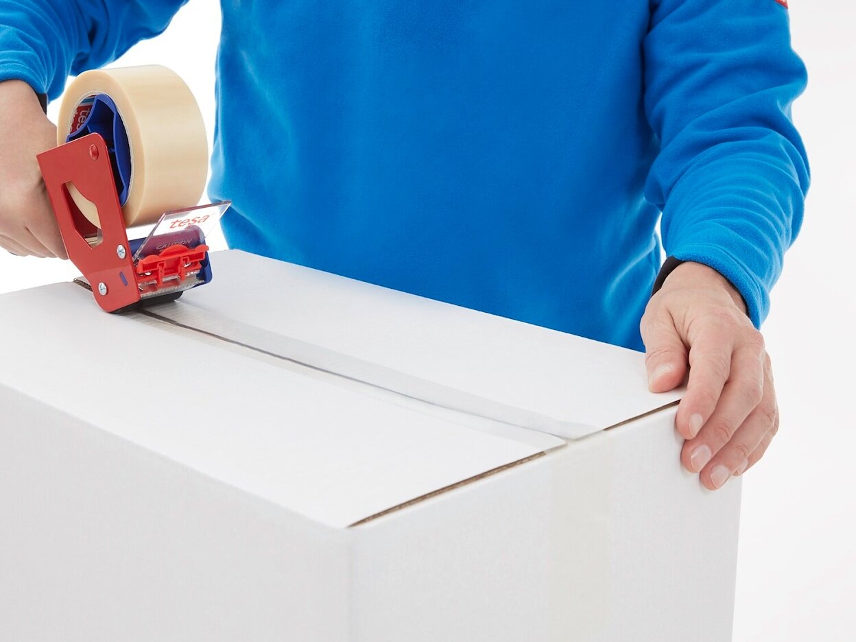 tesa-4100-general-purpose-carton-sealing-tape-transparent-step4of6-ap