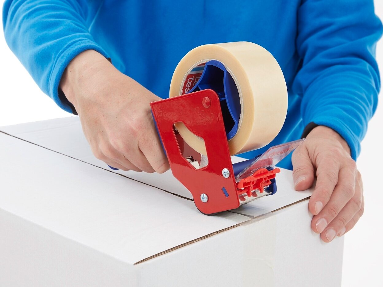 tesa-4100-general-purpose-carton-sealing-tape-transparent-step2of6-ap