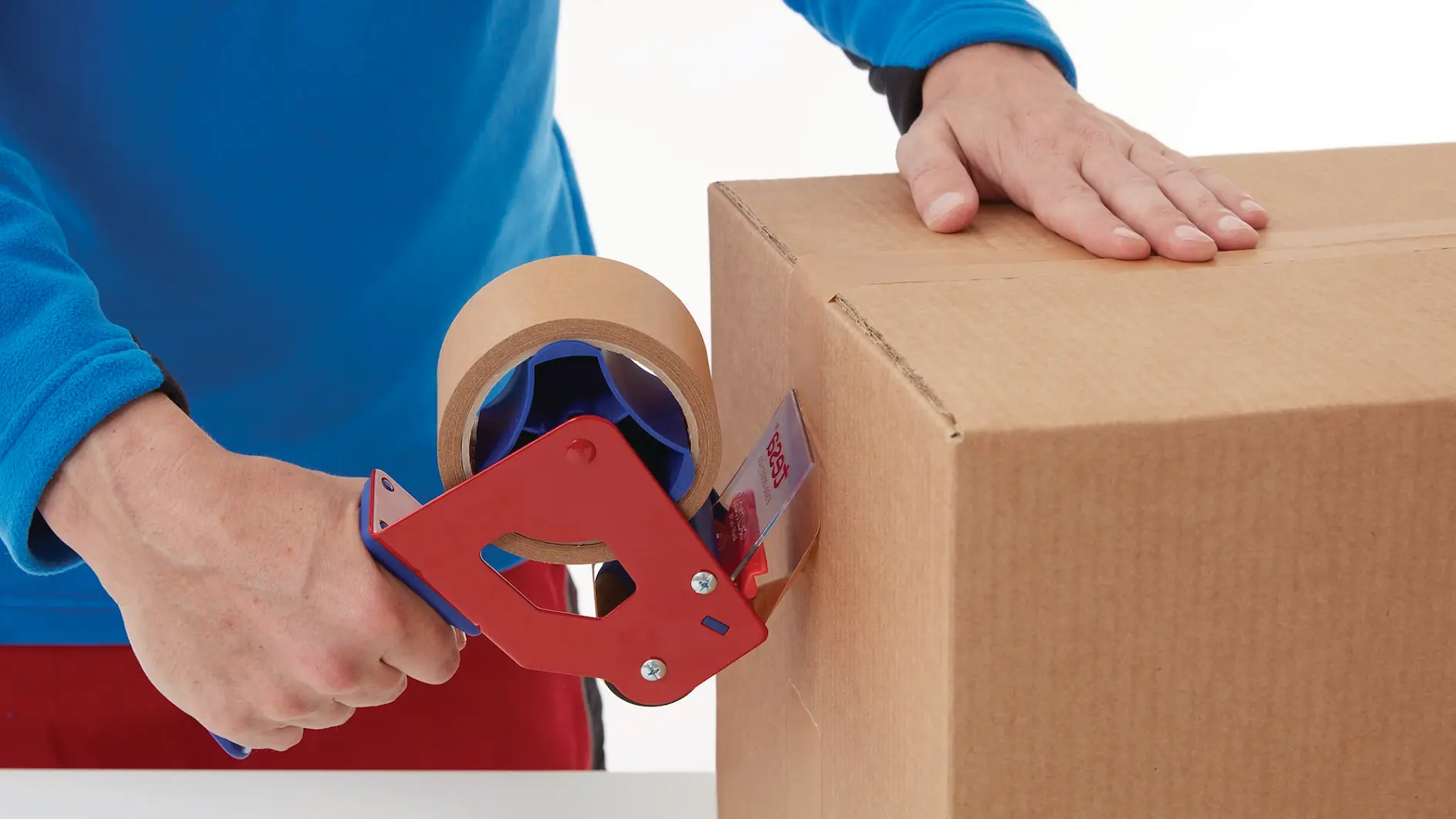 tesa-4313-high-performance-paper-carton-sealing-tape-step5of6-ap