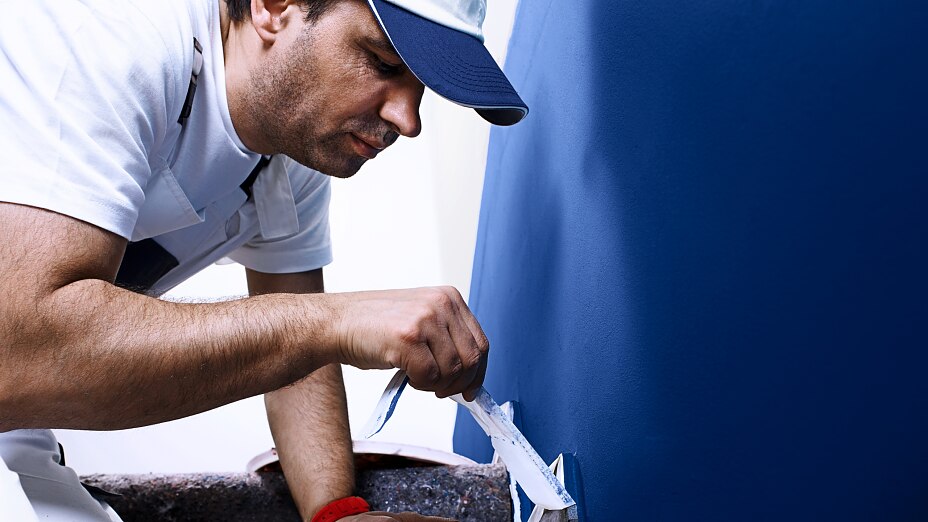 Professional Indoor Masking Tapes for Craftsmen Professional masking and surface protection for perfect edges and straight lines.