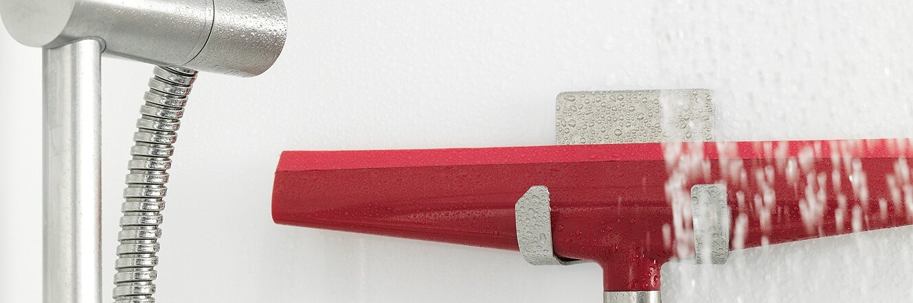 Waterproof, self-adhesive hooks – ideally suited for hanging up various bath and shower items.