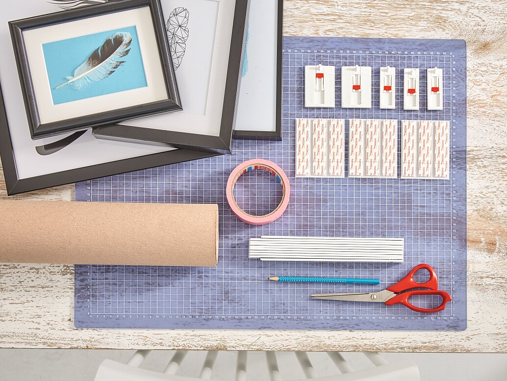 Materials needed for our feather-themed wall collage Overview of materials needed for our feather-themed wall collage