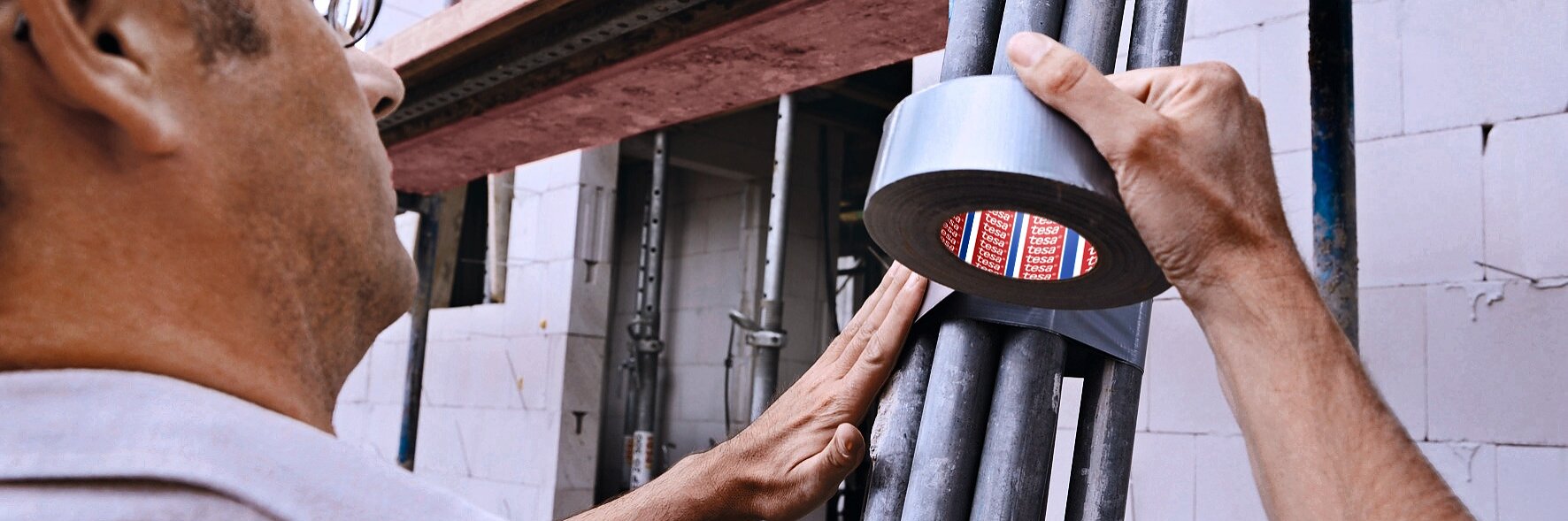 tesa Craftsmen Professional Strong Duct Tape