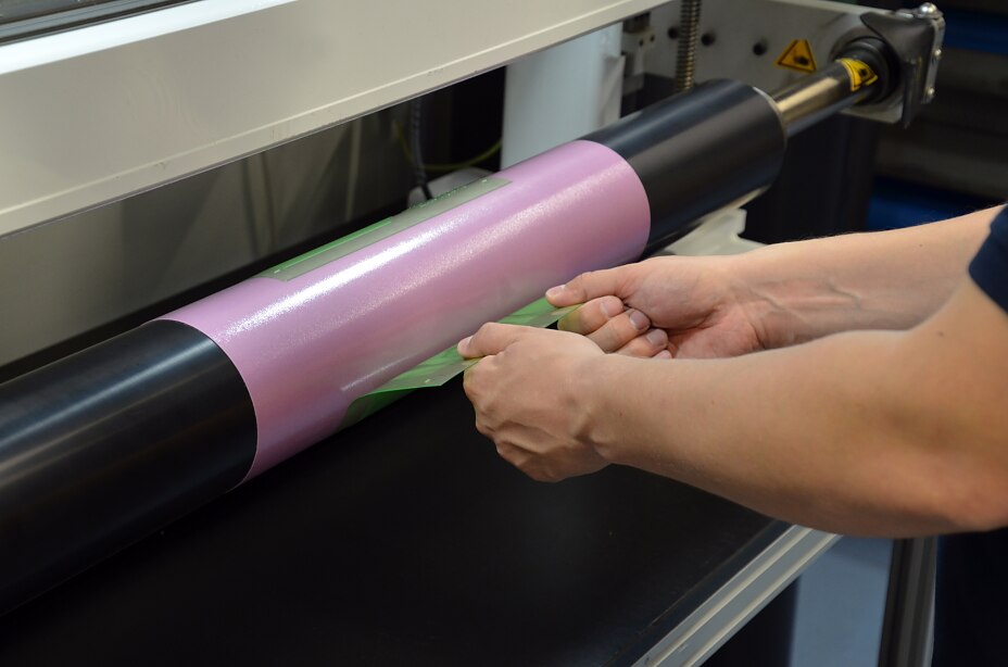 Easy plate demounting Easy plate demounting