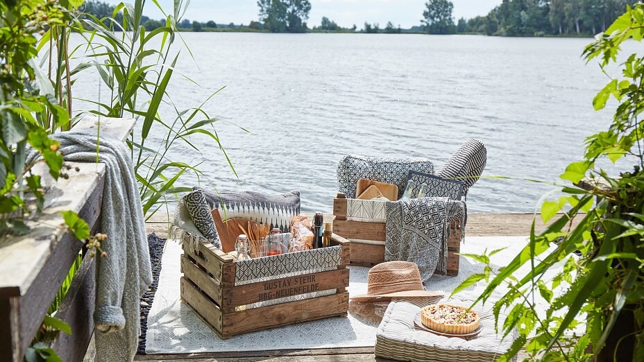 Simple but stylish picnic hamper Simple but stylish picnic hamper