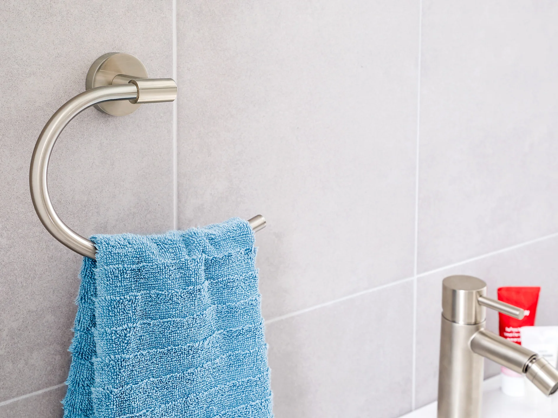 Noble design meets effective use to keep your hand towels near your sink.
