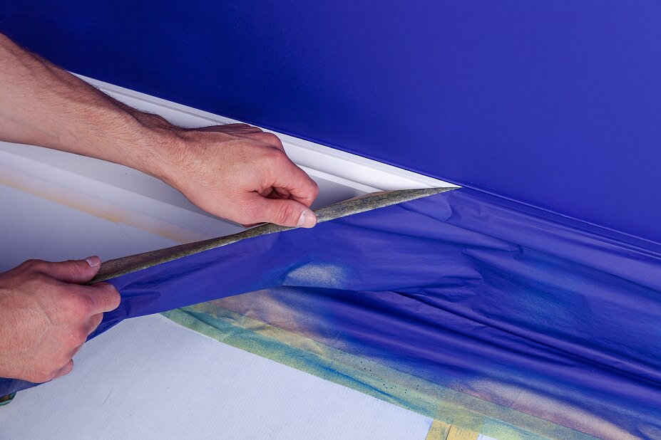 How to mask skirting boards and woodwork when spray painting