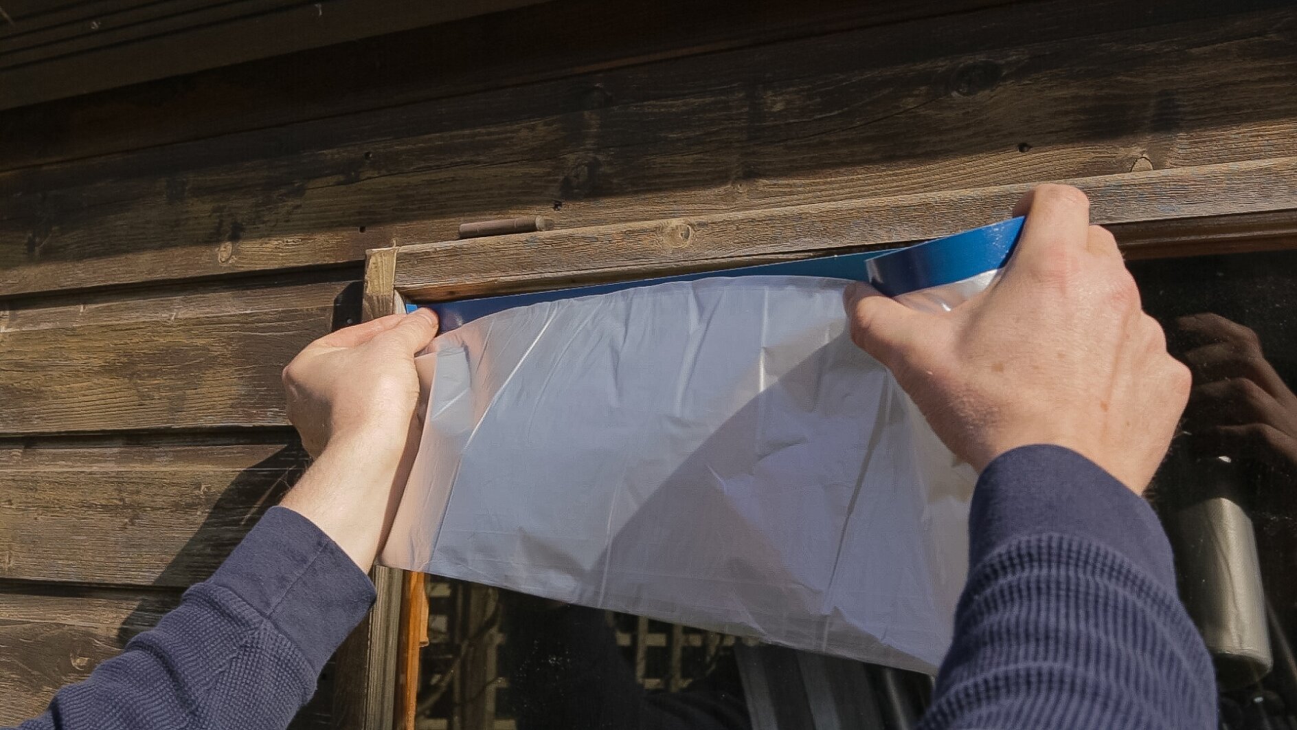 How do you mask windows when spray painting