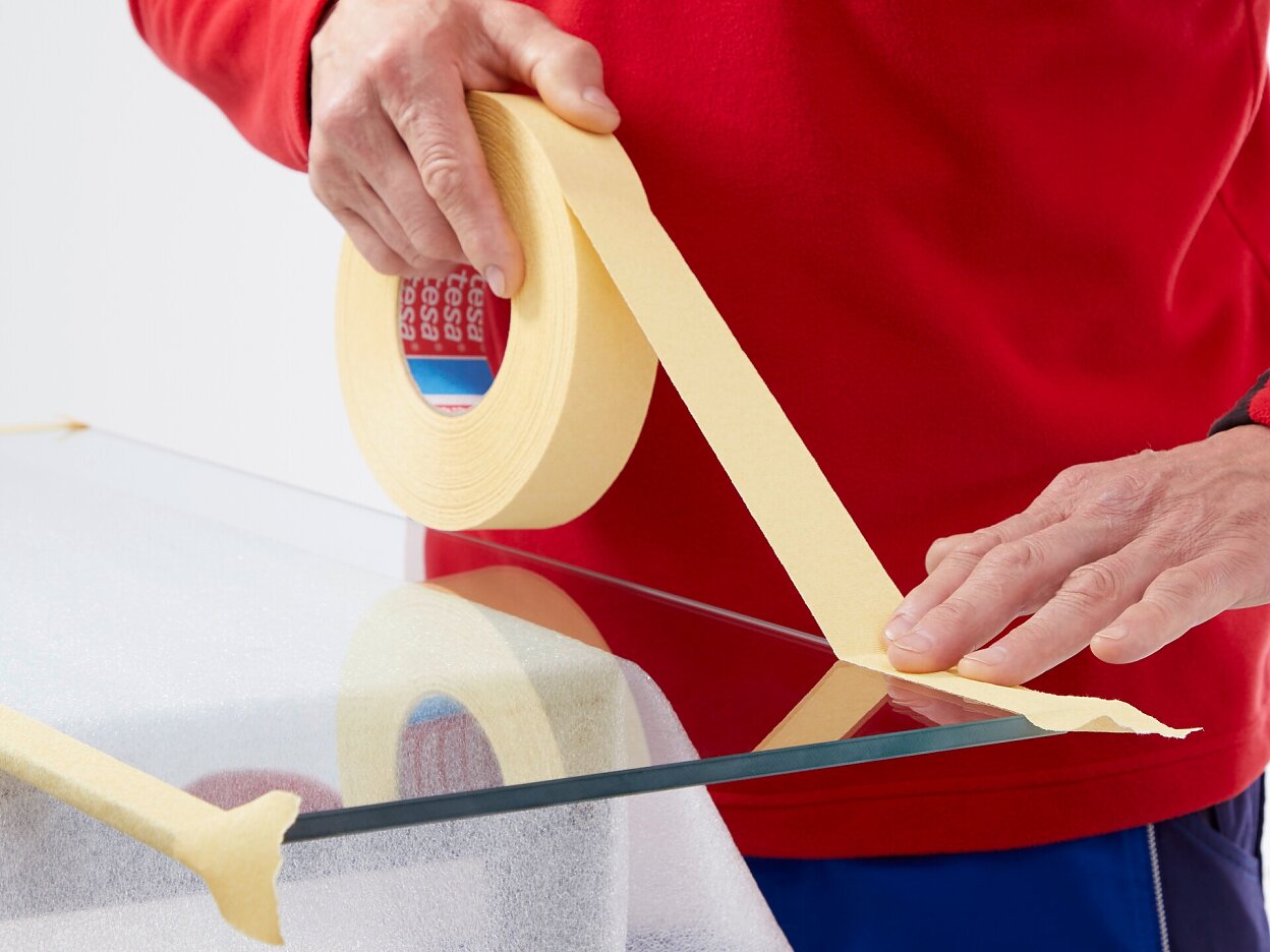 tesa 4322 paper masking tape for paintwork step1of4