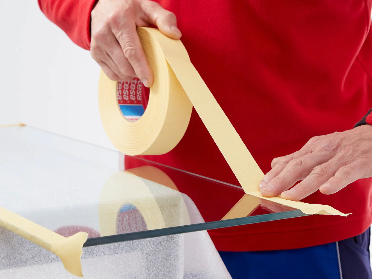 tesa 4322 paper masking tape for paintwork step1of4