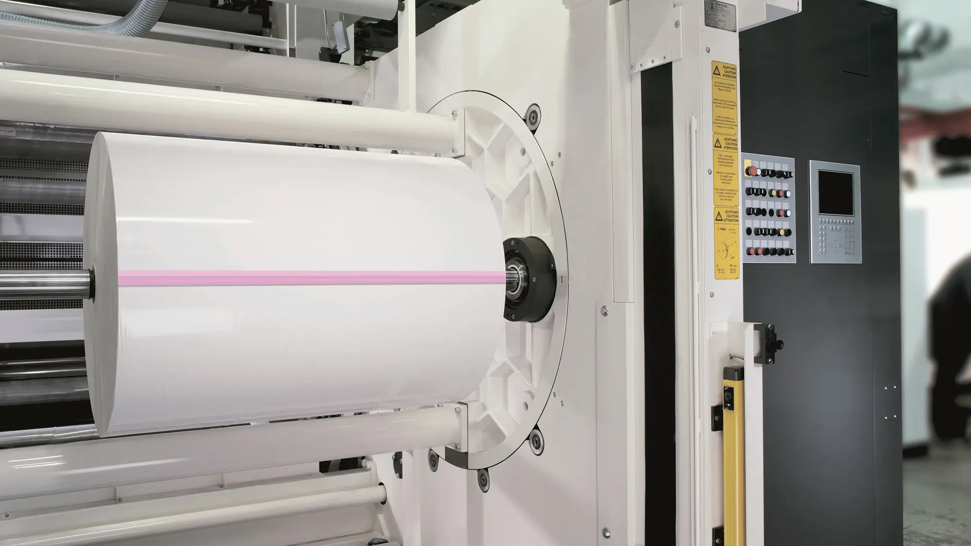 Double-sided Film Splicing Tape specially designed for splicing non-polar, filmic substrates. The tesa EasySplice® assortment features a specially designed splitting strip, ensuring precise and fast closure and opening of new reels during the printing process.