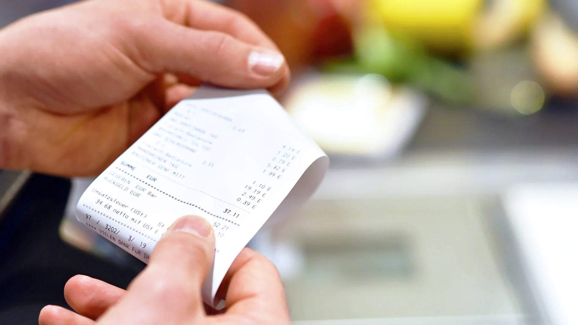 Thermal paper cash register receipt