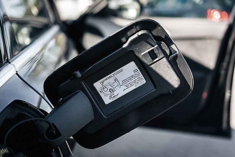 automotive security labeling on car fuel cap automotive security labeling on car fuel cap