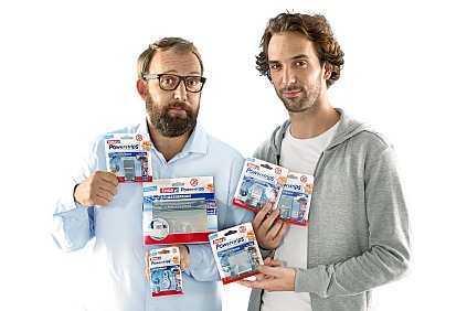 tesa Powerstrips: Olli (left) and Paul, the faces of the new tesa TV commercial.