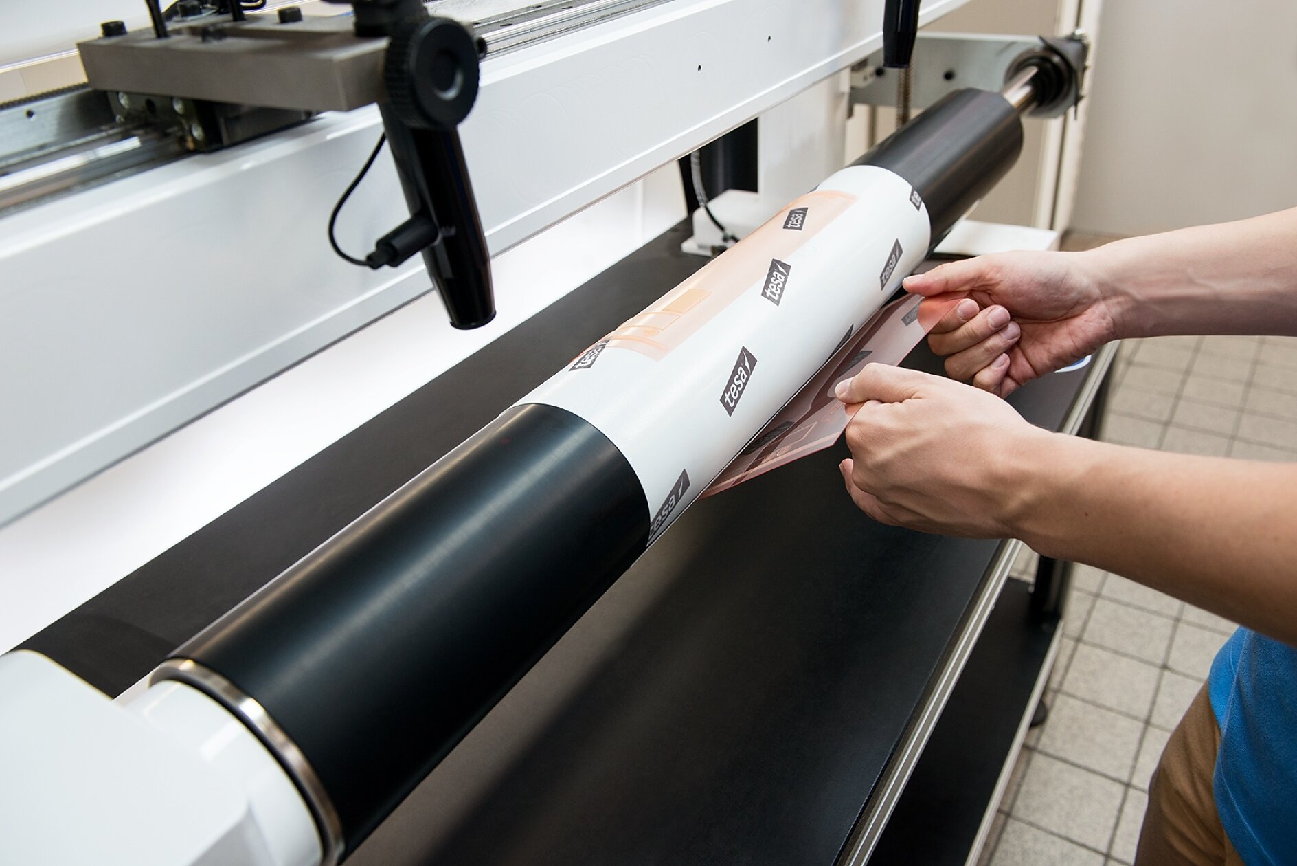 Plate Demounting tesa Softprint® X-Hard Plate Demounting tesa Softprint® X-Hard