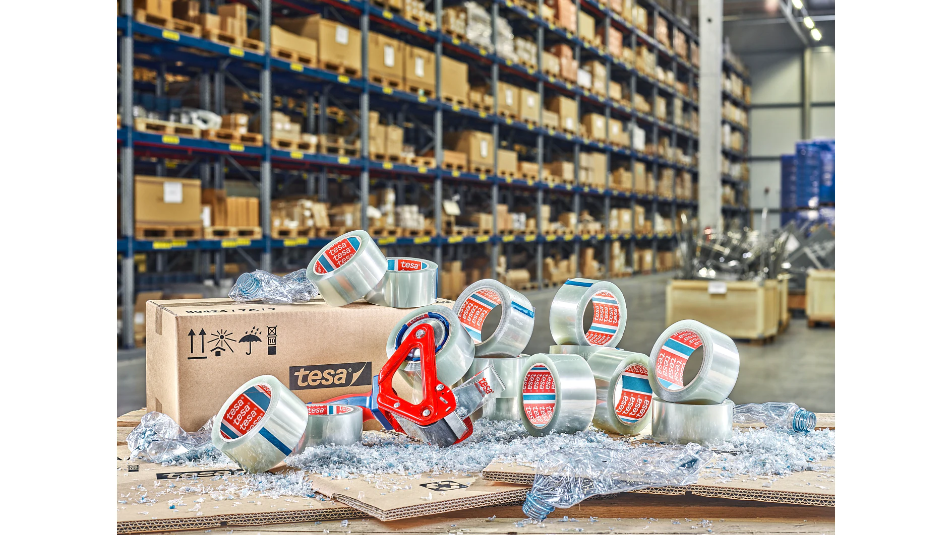 The tape is perfect for light and medium-weight packaging up to 30 kg.