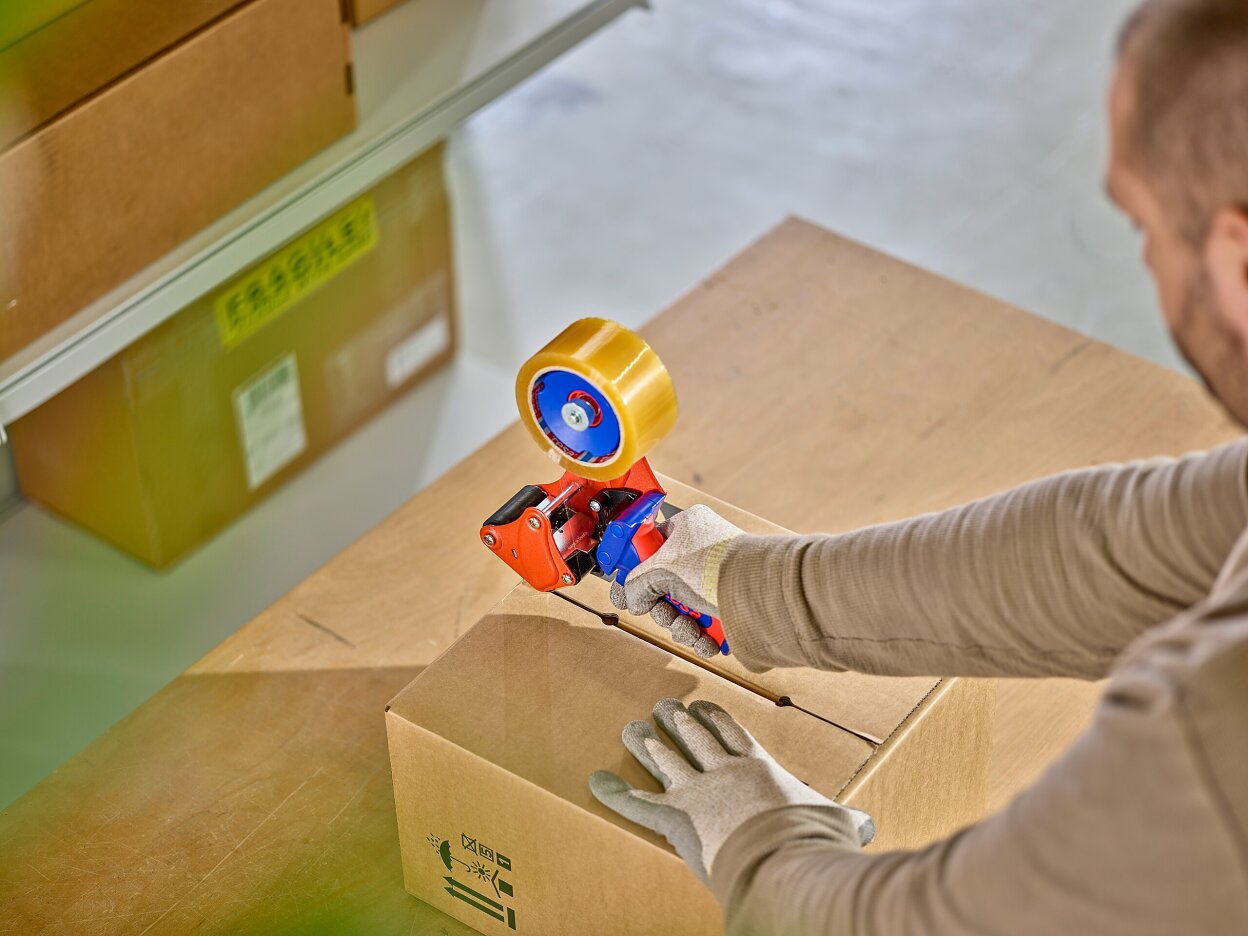 tesa-60400-bio-based-packaging-tape-003-ap