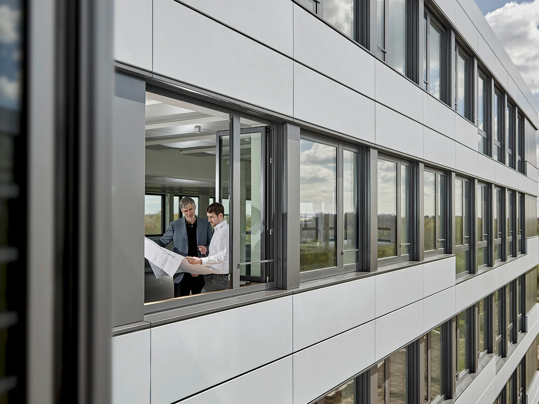 Adhesive solutions for building industry