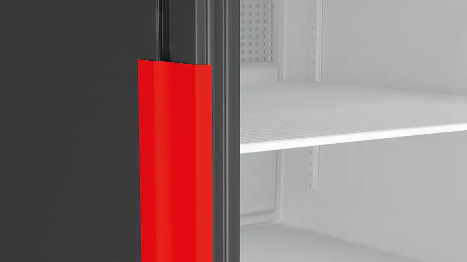Doors are fixed with strapping tape during transport to avoid damage to door hinges.