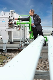 The multinational company covers more than half of its electricity needs with highly efficient combined heat and power systems (CHP). In 2020, a CHP plant was put into operation at the tesa Headquarter.