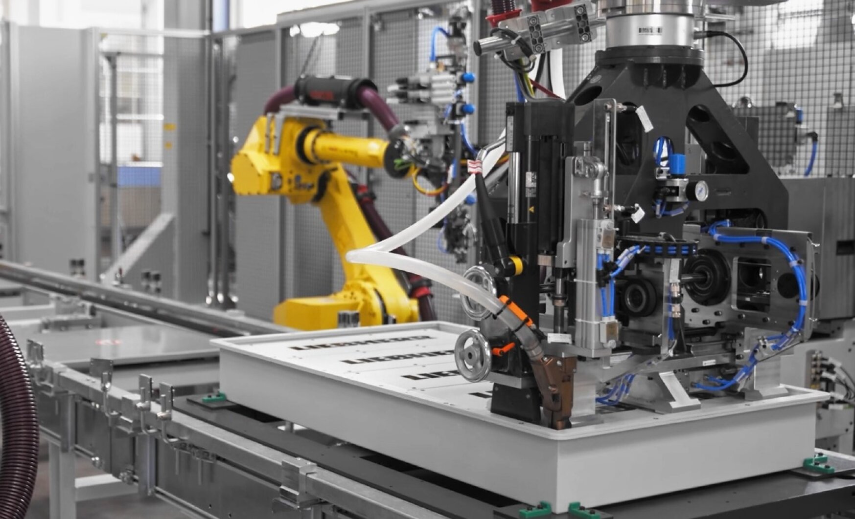 Combination of core competencies: tesa, Vulkan Technic and Liebherr launching a joint and fully automated assembly line for battery packs.
