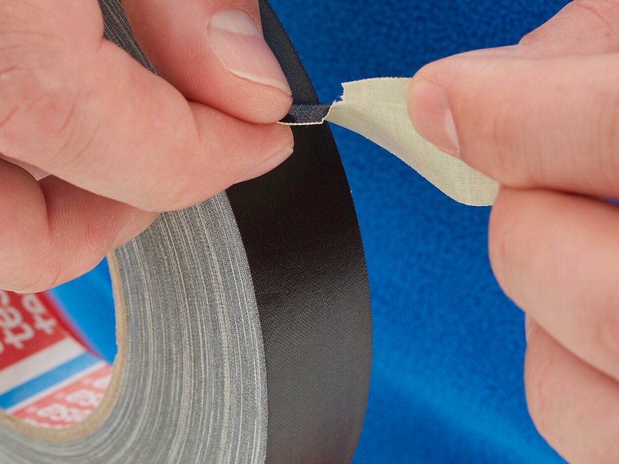 tesa 4657 temperature resistant acrylic coated cloth tape step2of4 ap