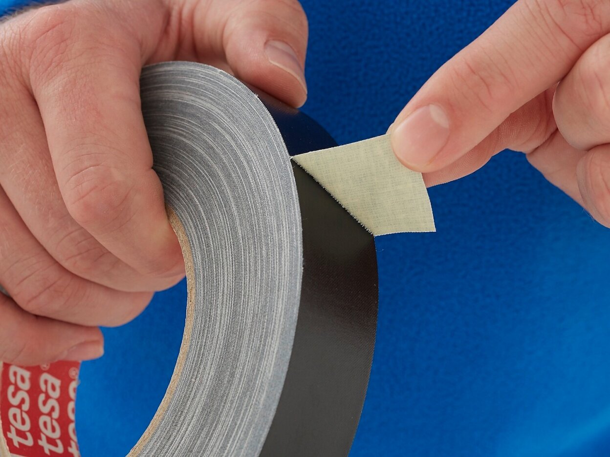 tesa 4657 temperature resistant acrylic coated cloth tape step1of4 ap