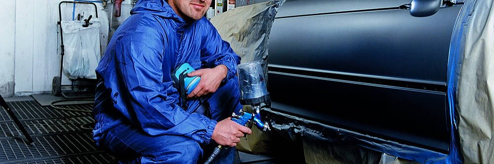 Professional spray painting for craftsmen