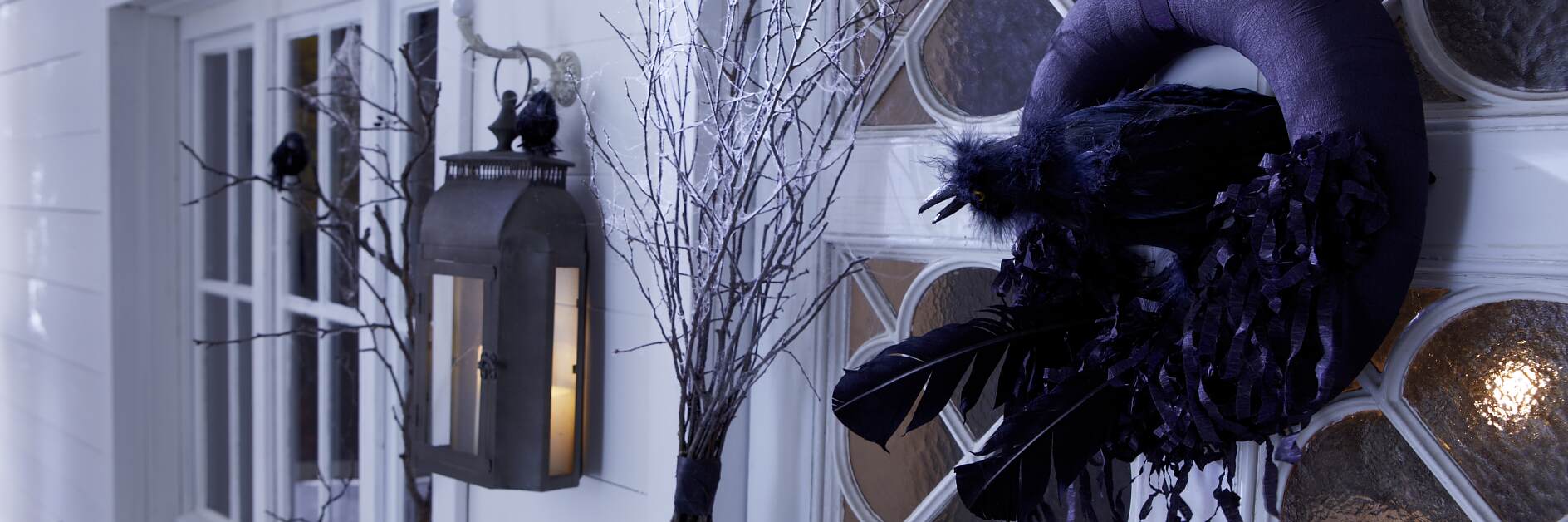 Spooky Raven Wreath Design Idea