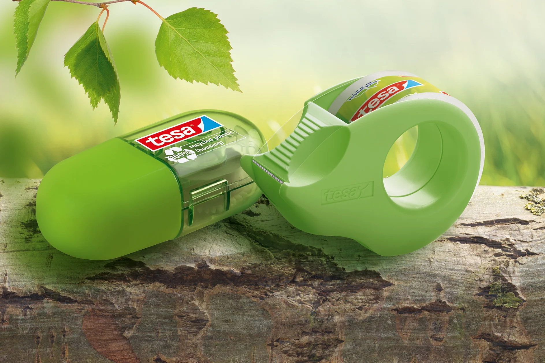 tesa Mini Roller Correction ecoLogo® and tesafilm® Mini Dispenser ecoLogo® Great helpers and good for the environment: the award-winning products tesafilm® Mini Dispenser ecoLogo® and tesa Mini Roller Correction ecoLogo®.