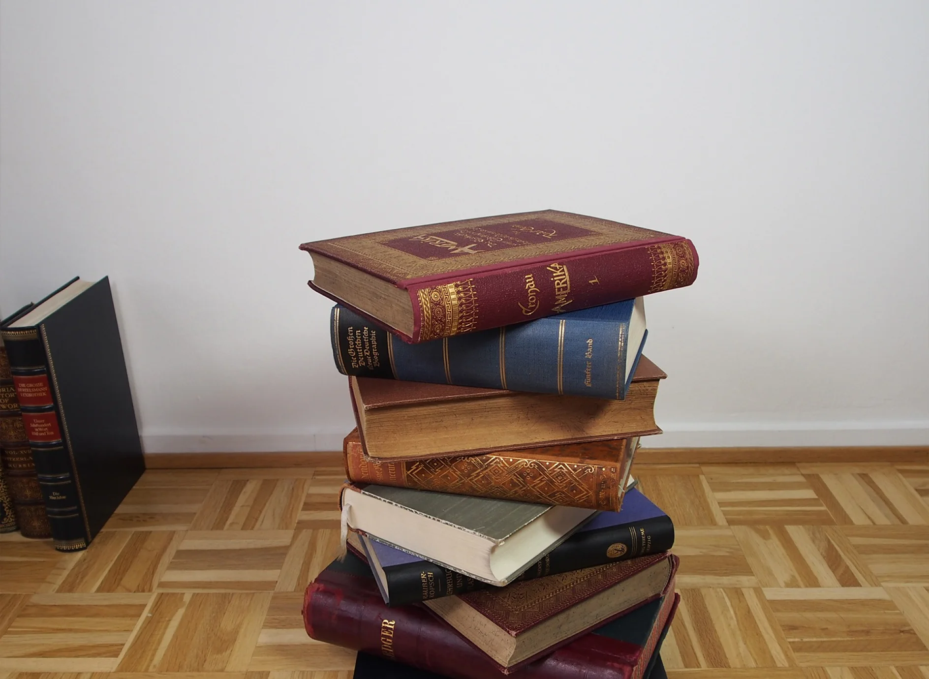 DIY Booktable Step 4