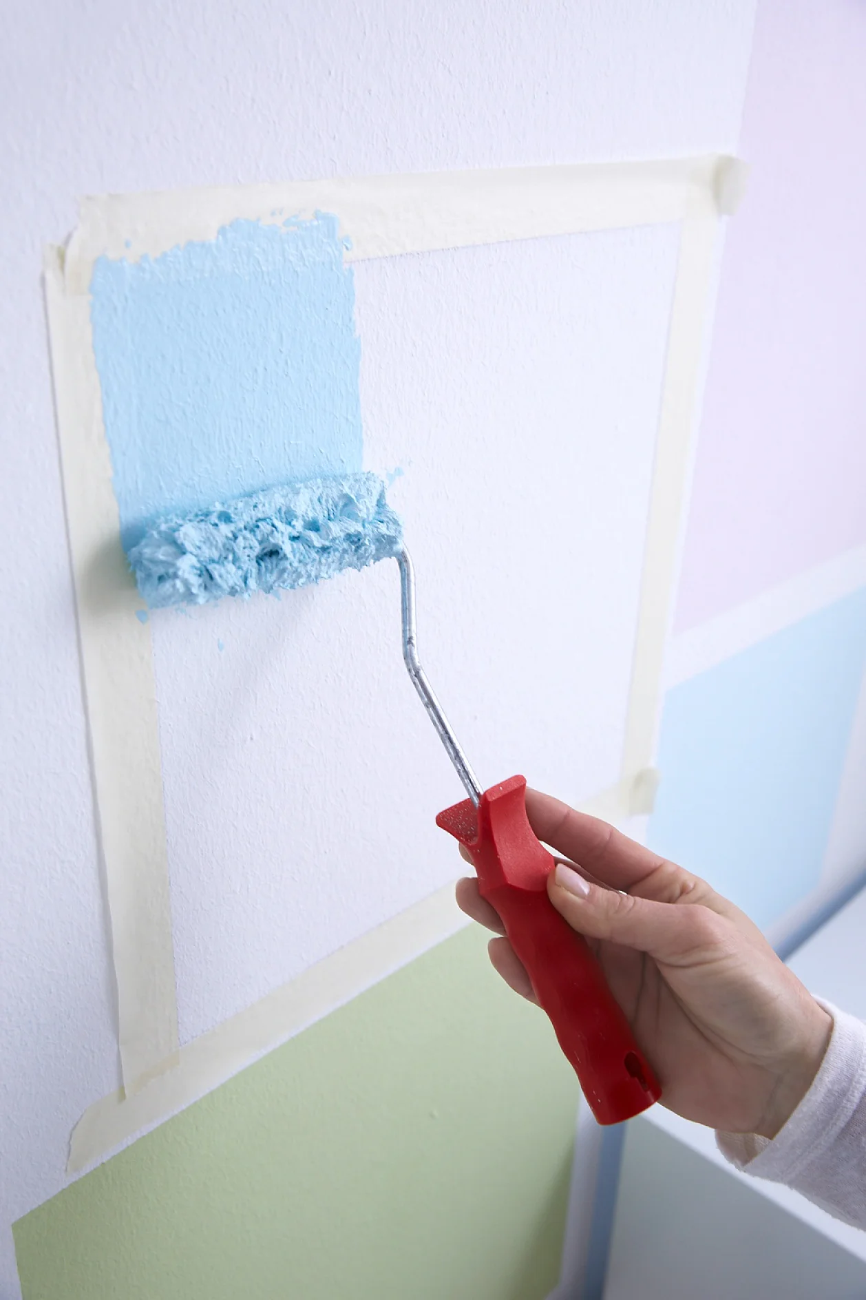 DIY Beautify Shelves / Step 3: Paint