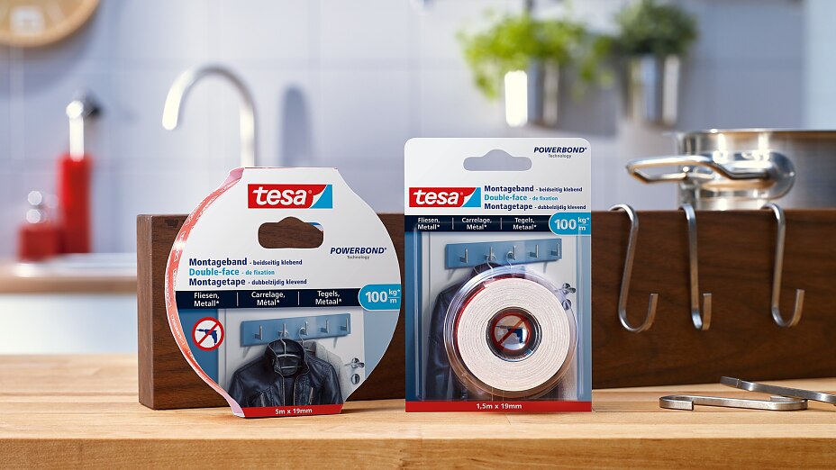 Using tesa® Mounting Tape for Tiles & Metal 100kg/m tesa
