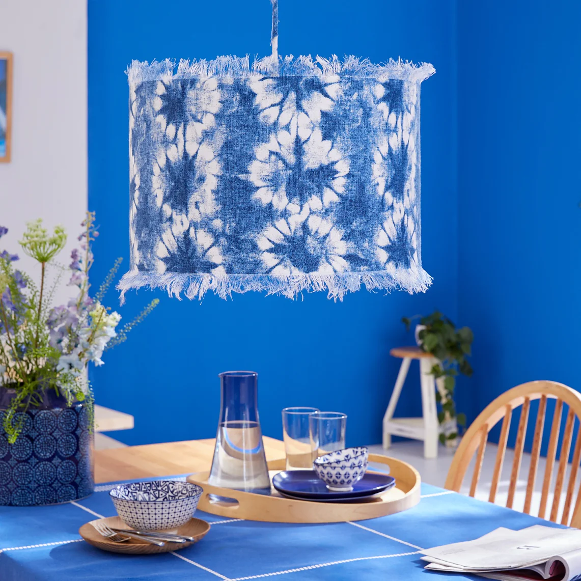 1_ttp_Blau_Lampenschirm_Aufmacher_quer