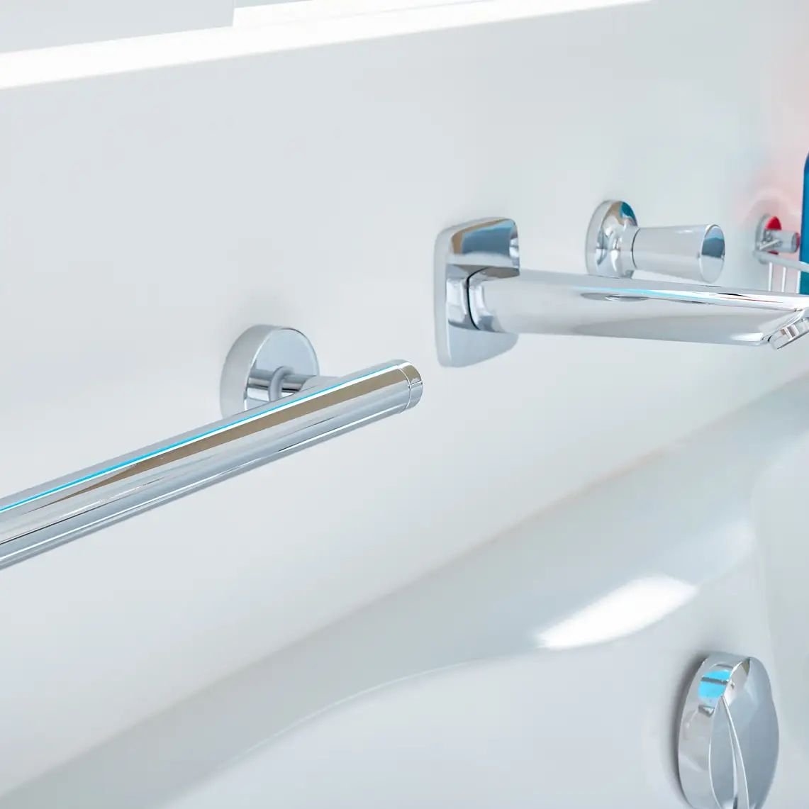 Bathrooms will forever be slippery. Stay safe with our bathtub handles for secure hold.