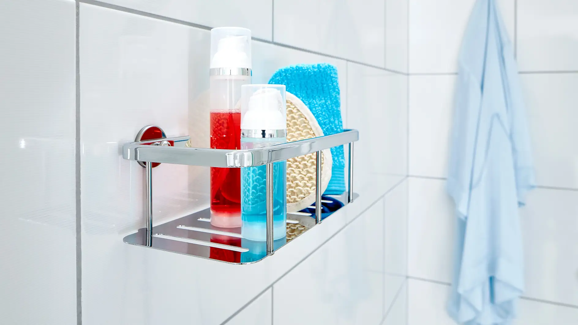 Keep your daily shower supplies ready at hand, within arm’s reach but out of reach for water drops.