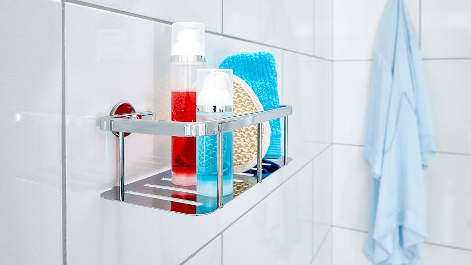 Steel 22 x 50 x 13.5 cm shower rack with 3 shelves Chrome 2 hooks WENKO 15888100 Exclusive shower caddy Nivala 