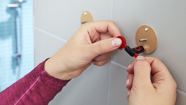 Mirror Without Drilling Tesa Mirror Without Drilling Tesa, How To Stick Mirror On Tiles Without Nails