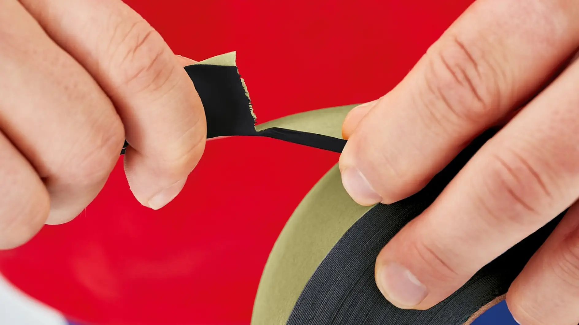tesa® 5938 Removable Black Carpet Tape is easily hand-tearable