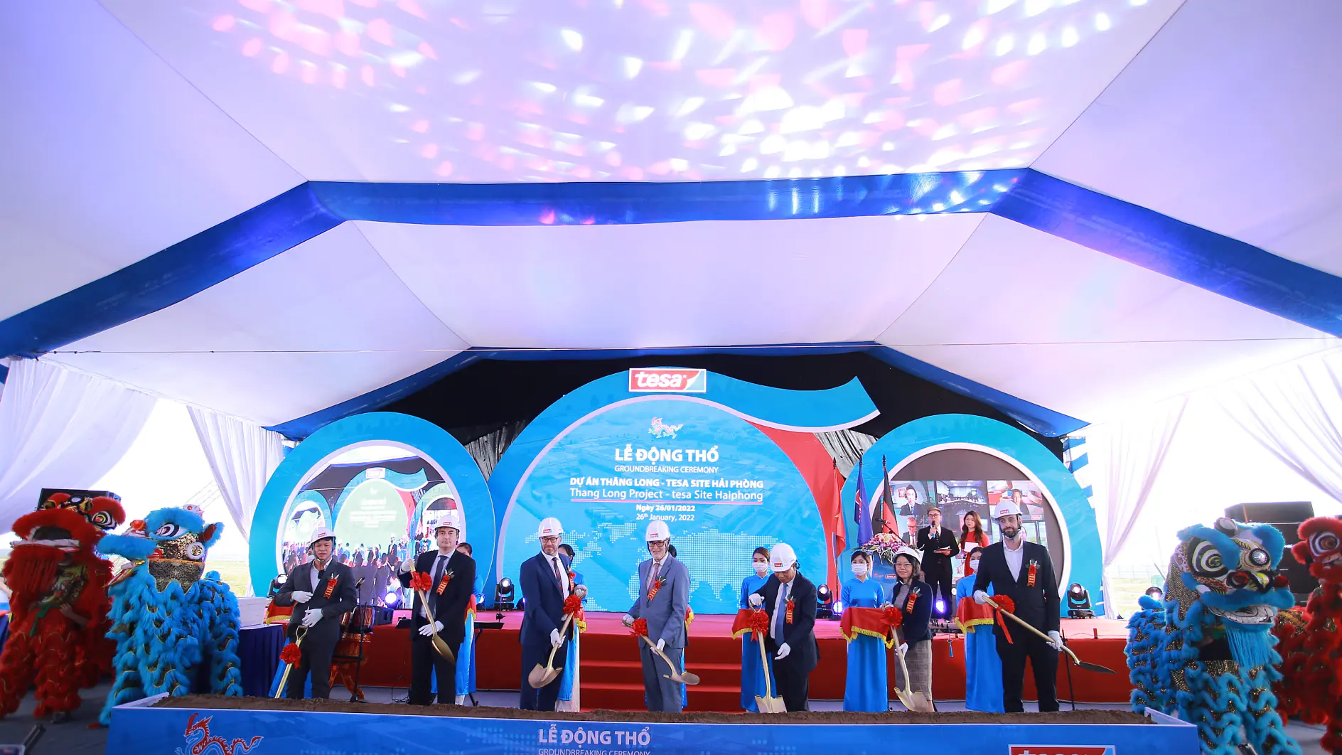 With the ground breaking ceremony the construction of the second tesa production site in Asia – in Haiphong, Vietnam – has started.