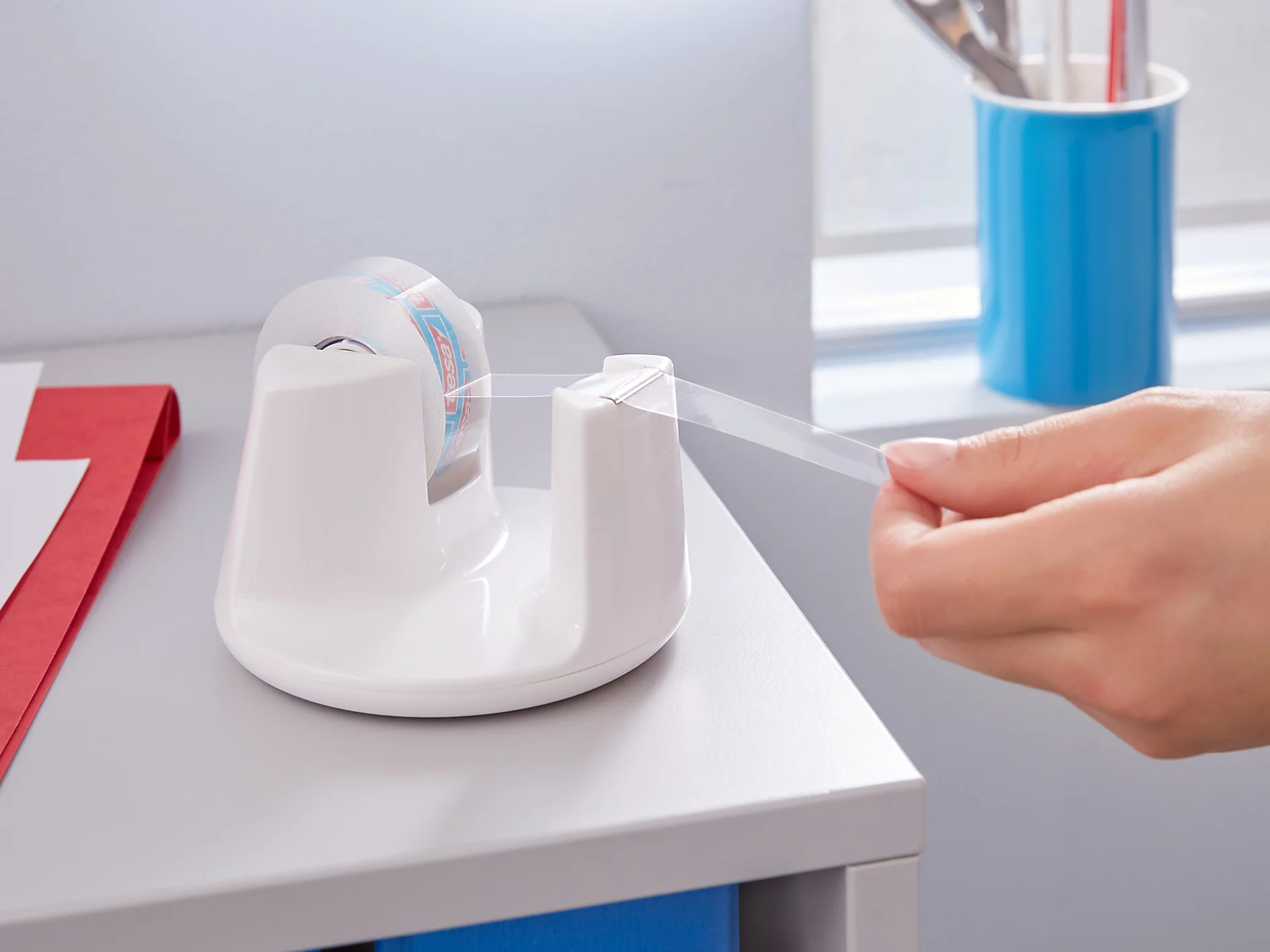 tesa_Easy_Cut_Compact_white_ap_001 tesa_Easy_Cut_Compact_white_ap_001
