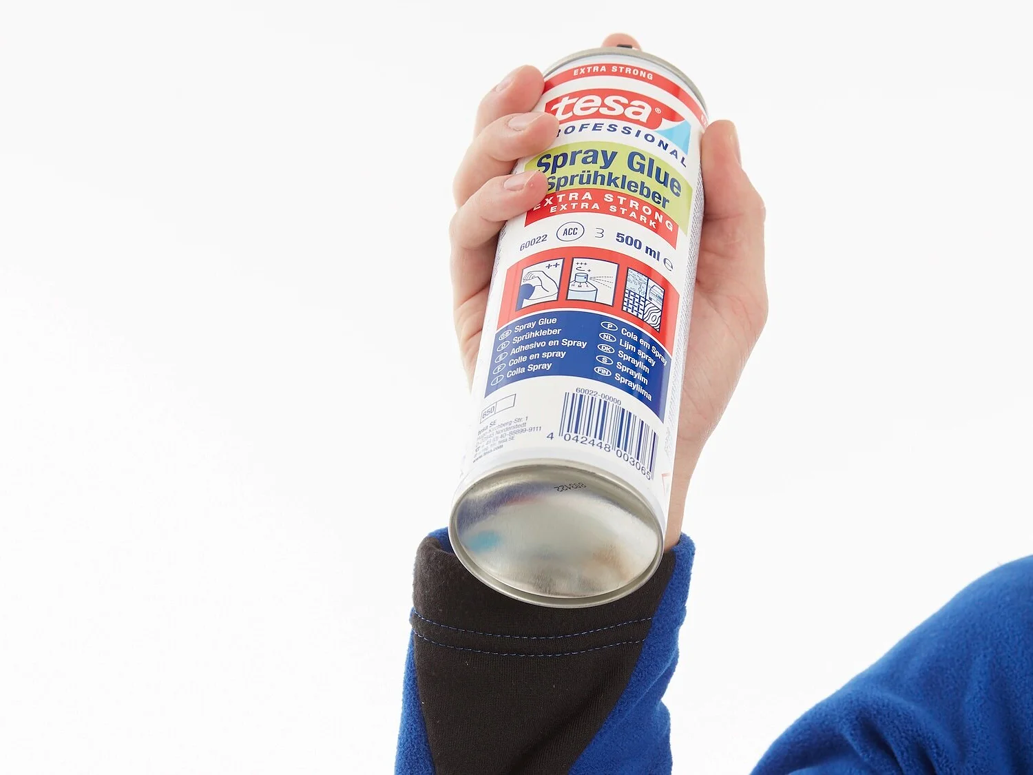tesa-60022-powerful-spray-glue-for-bonding-heavy-materials-step1of5-ap tesa 60022 powerful spray glue for bonding heavy materials step1of5 ap