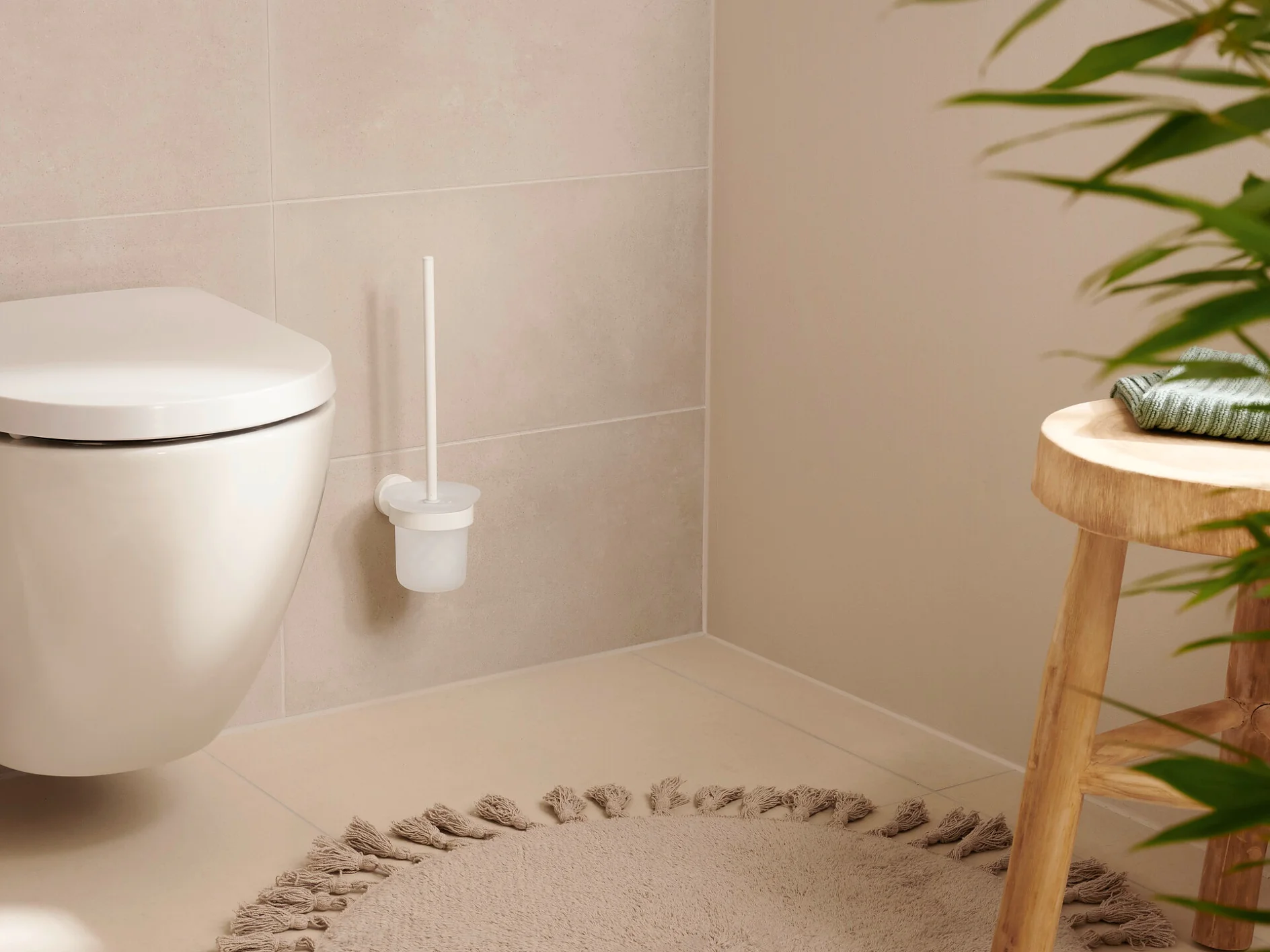 tesa-Moon-White-Toilet-Brush-40571_mood tesa-Moon-White-Toilet-Brush-40571_mood