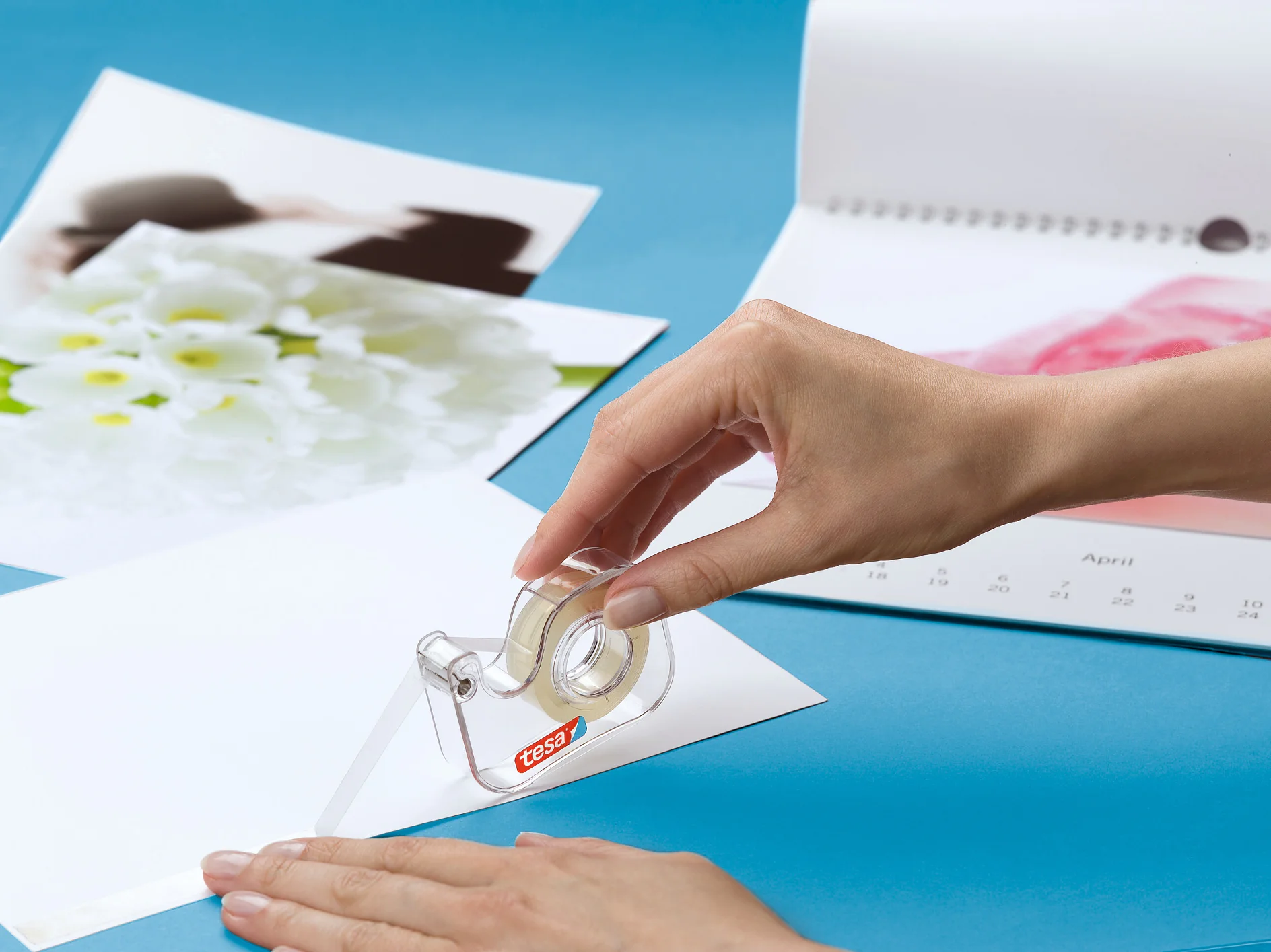[en-en] tesa Photo tape dispenser