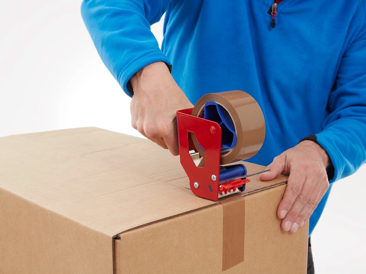 tesa-4260-polypropylene-carton-sealing-tape-brown-step2of6-ap